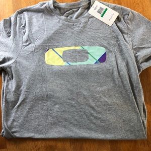 Oakley t-shirt (large)